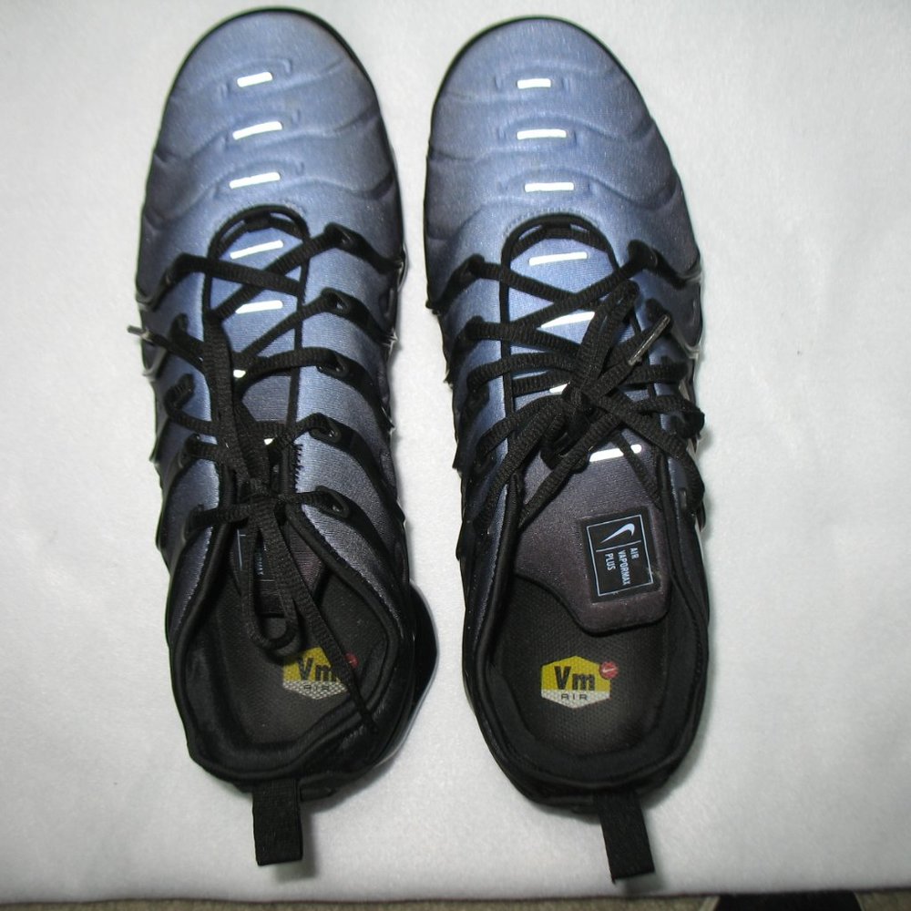 NIKE AIR VAPORMAX PLUS RUNNING SHOES  SZ 13